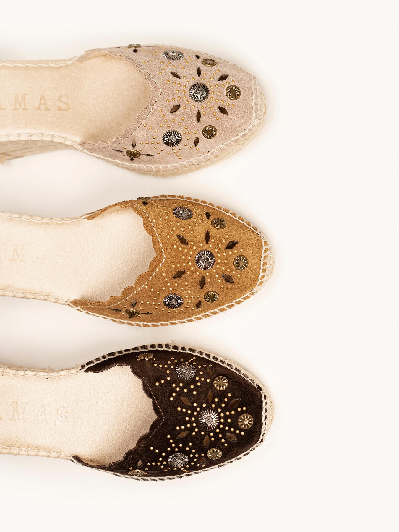 Romero Cuña Media Plataforma Serraje Tachas Marron Claro