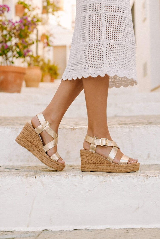 NOVEDAD: sandalias doradas ⭐️