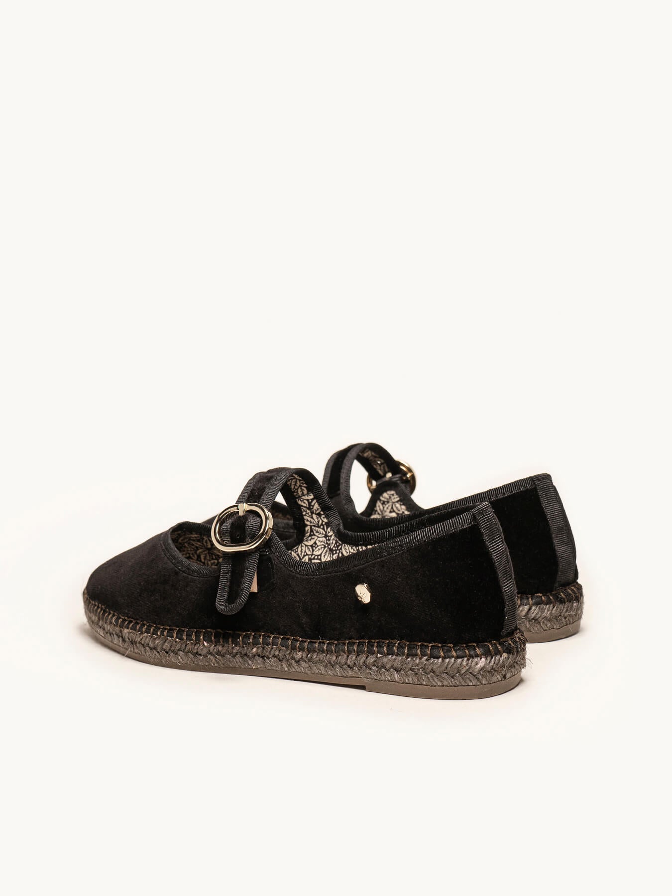 Azucena Terciopelo Negro