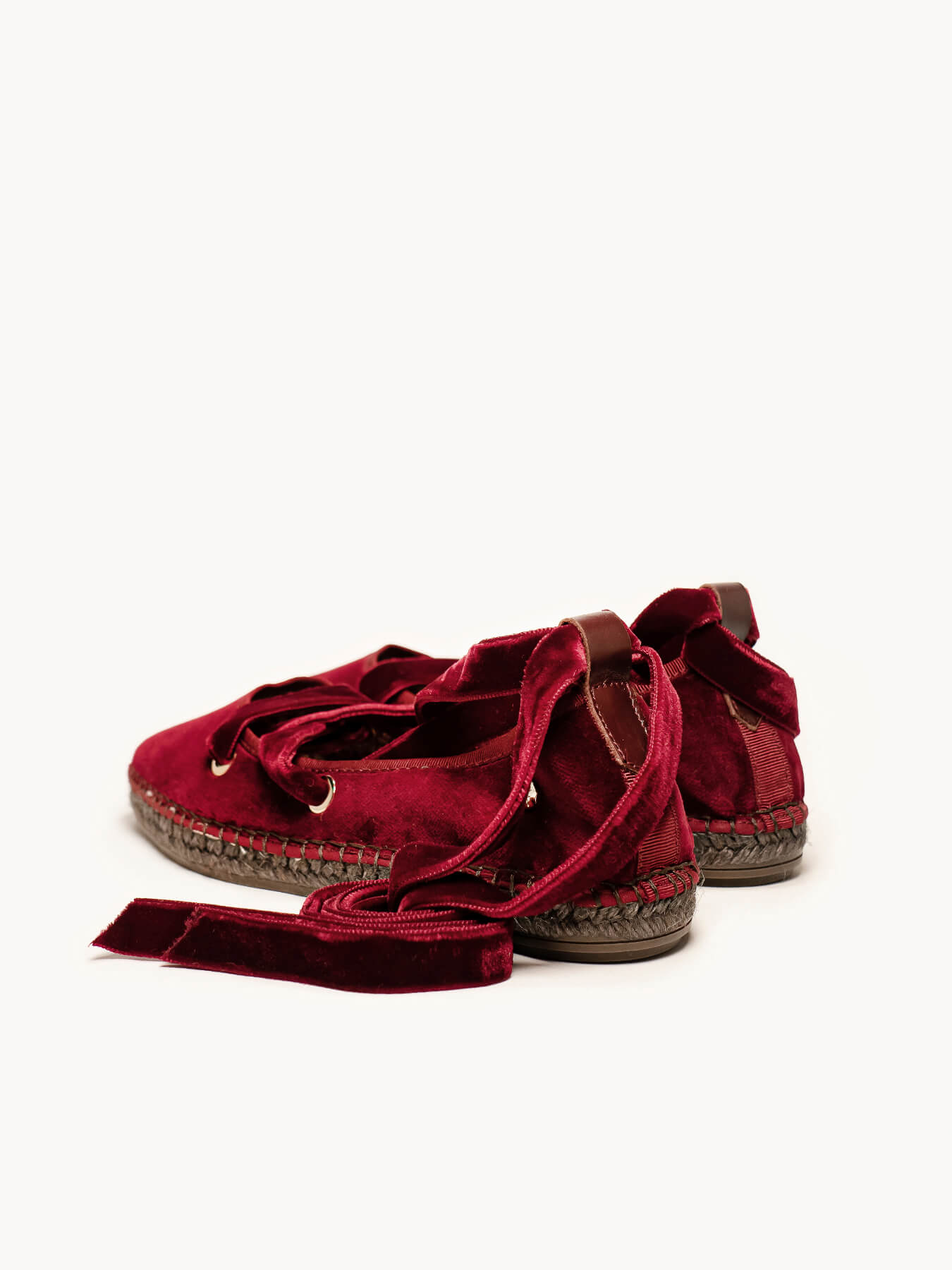 Begonia Cintas Terciopelo Granate