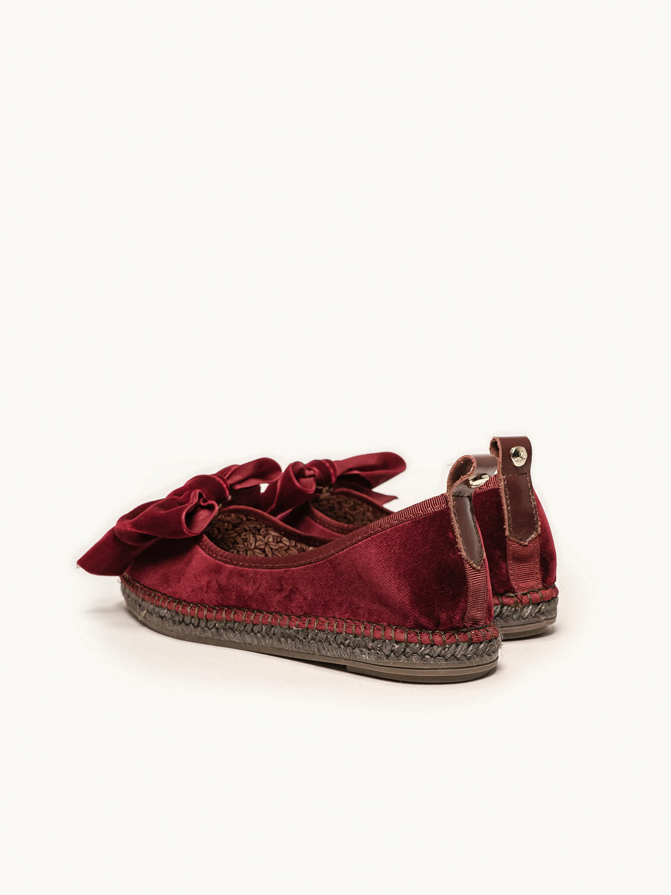 Begonia Terciopelo Lazo Granate