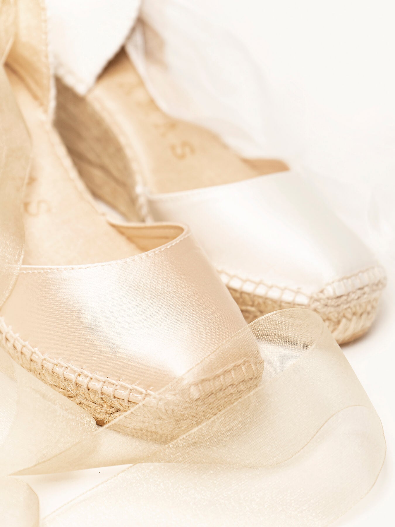 Cala Cuña Media Raso Blanco