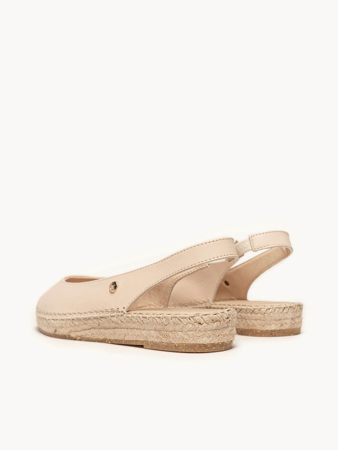 Camellia Wedge Napa Sand