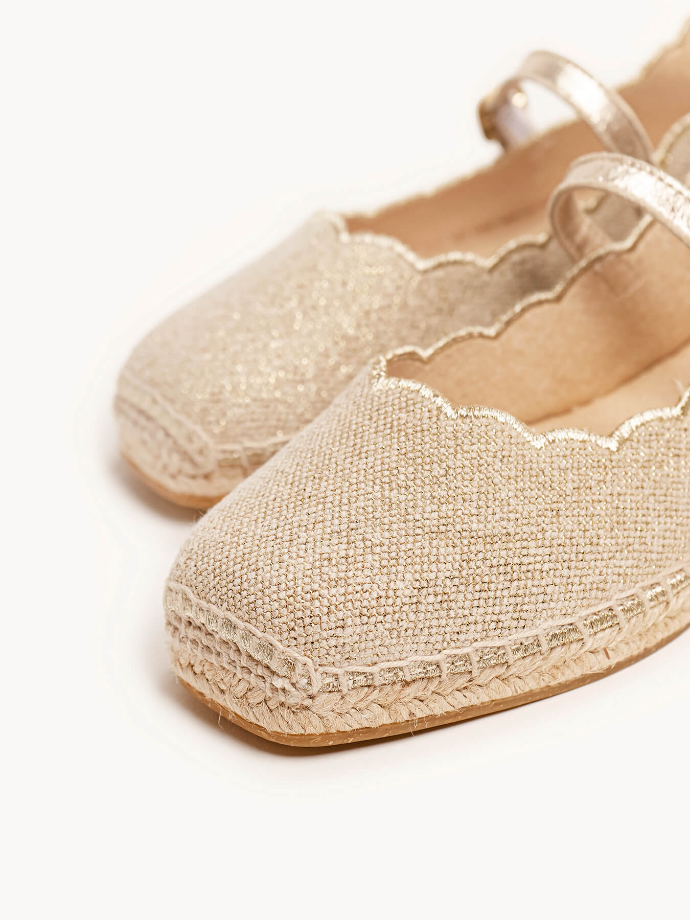 Campanilla Lino Metal Oro