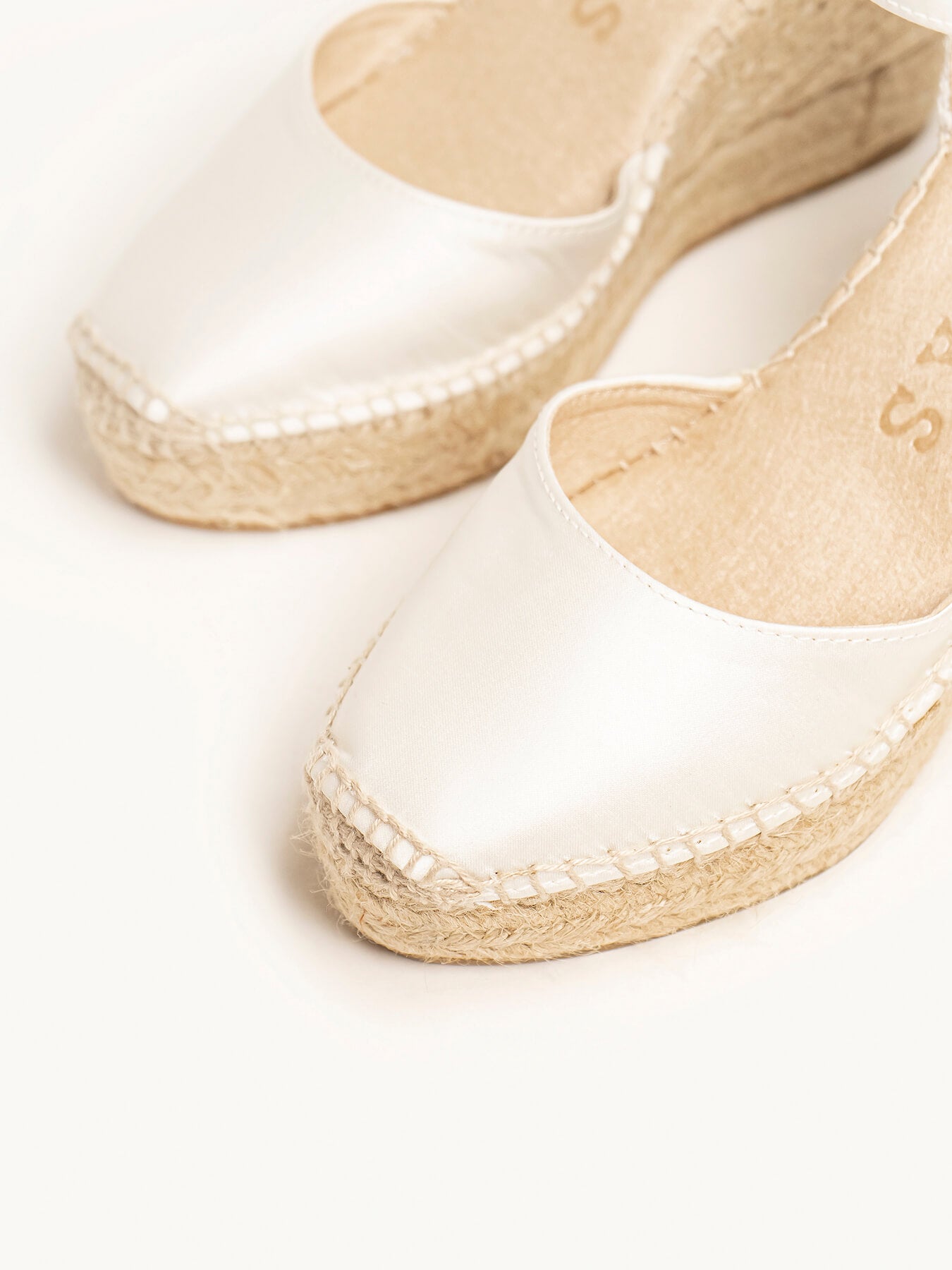 Dalia Cunha Alta Cetim Branco