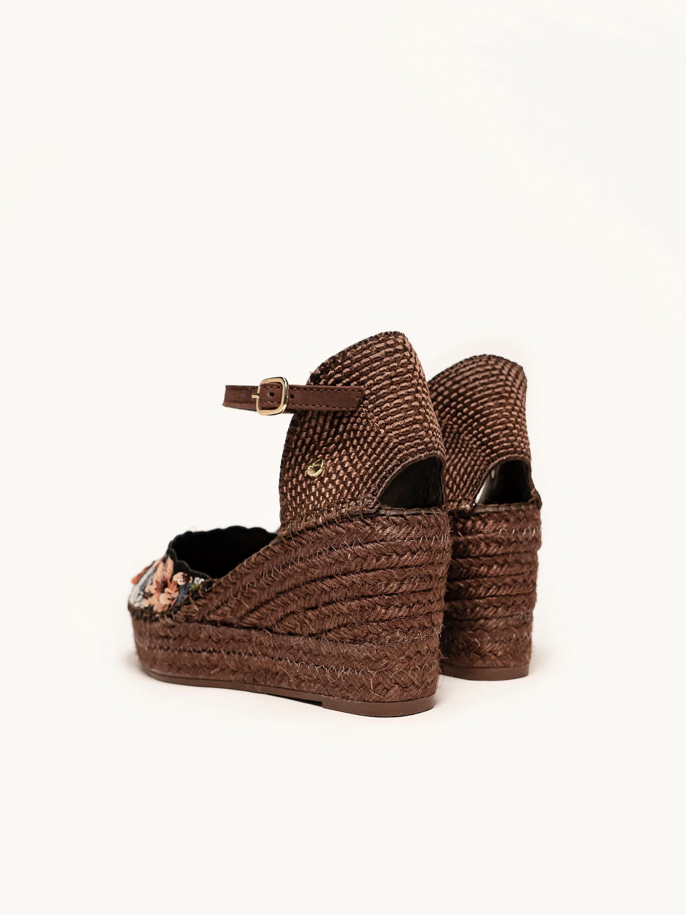 Jara Cuña 8 Lentejuelas Marrón Oscuro