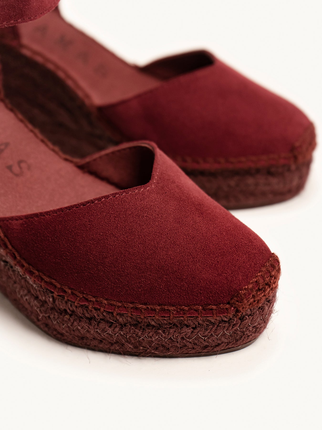 Jara Cuña Alta Ante Granate