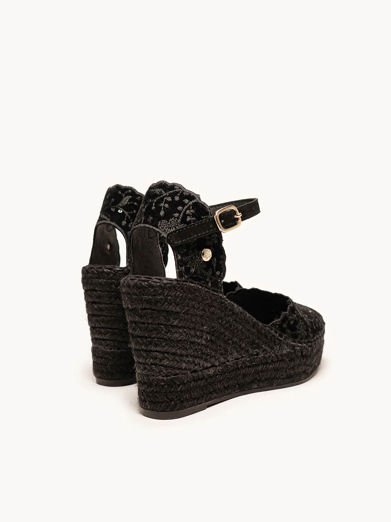 Jara Cuña Alta Terciopelo Bordado Negro