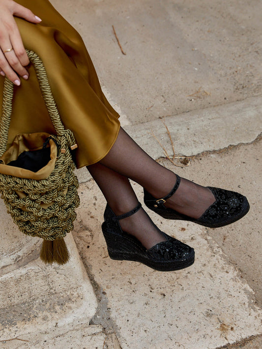 Jara Cuña Alta Terciopelo Bordado Negro