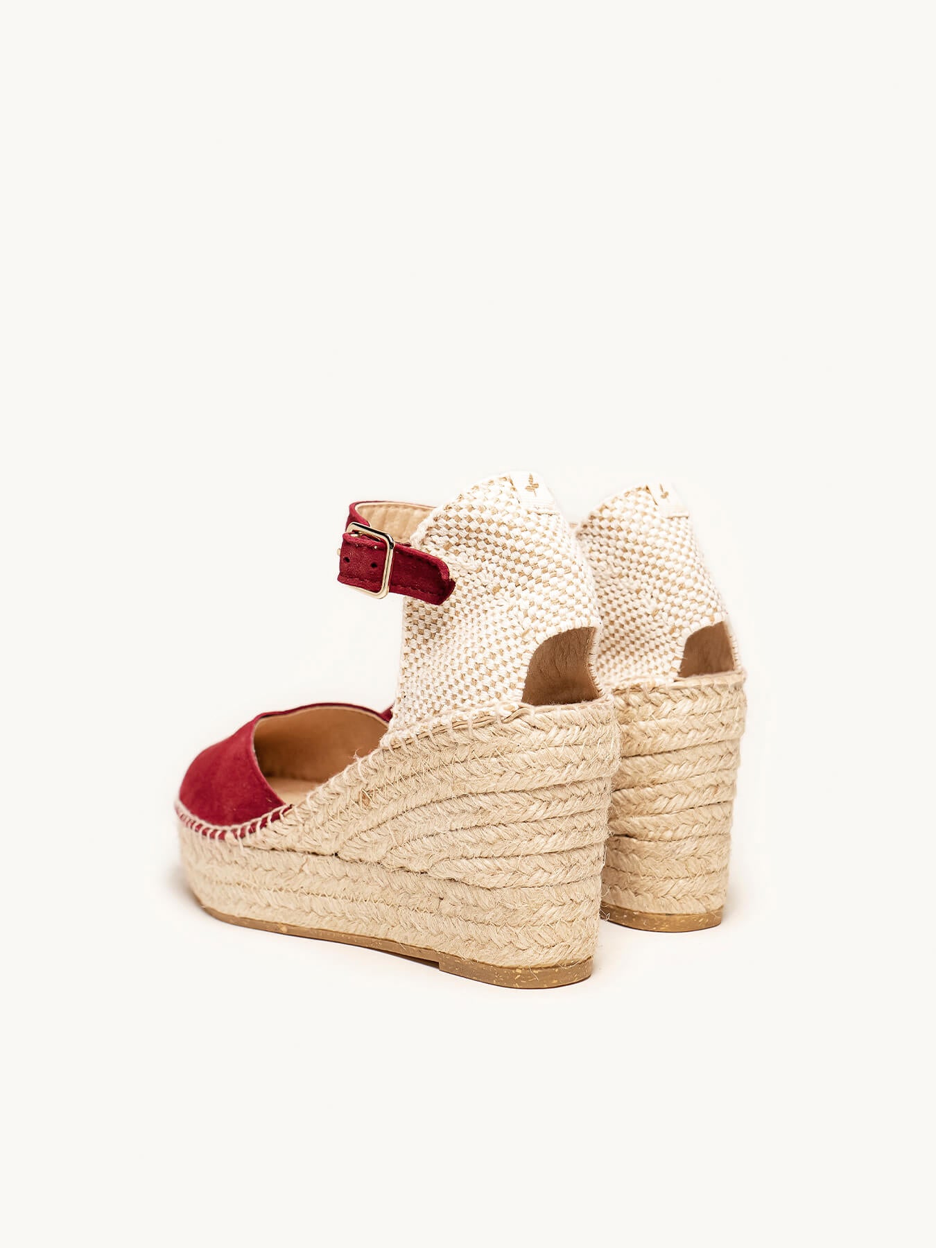 Jara Cuña Media Plataforma Ante Granate Claro