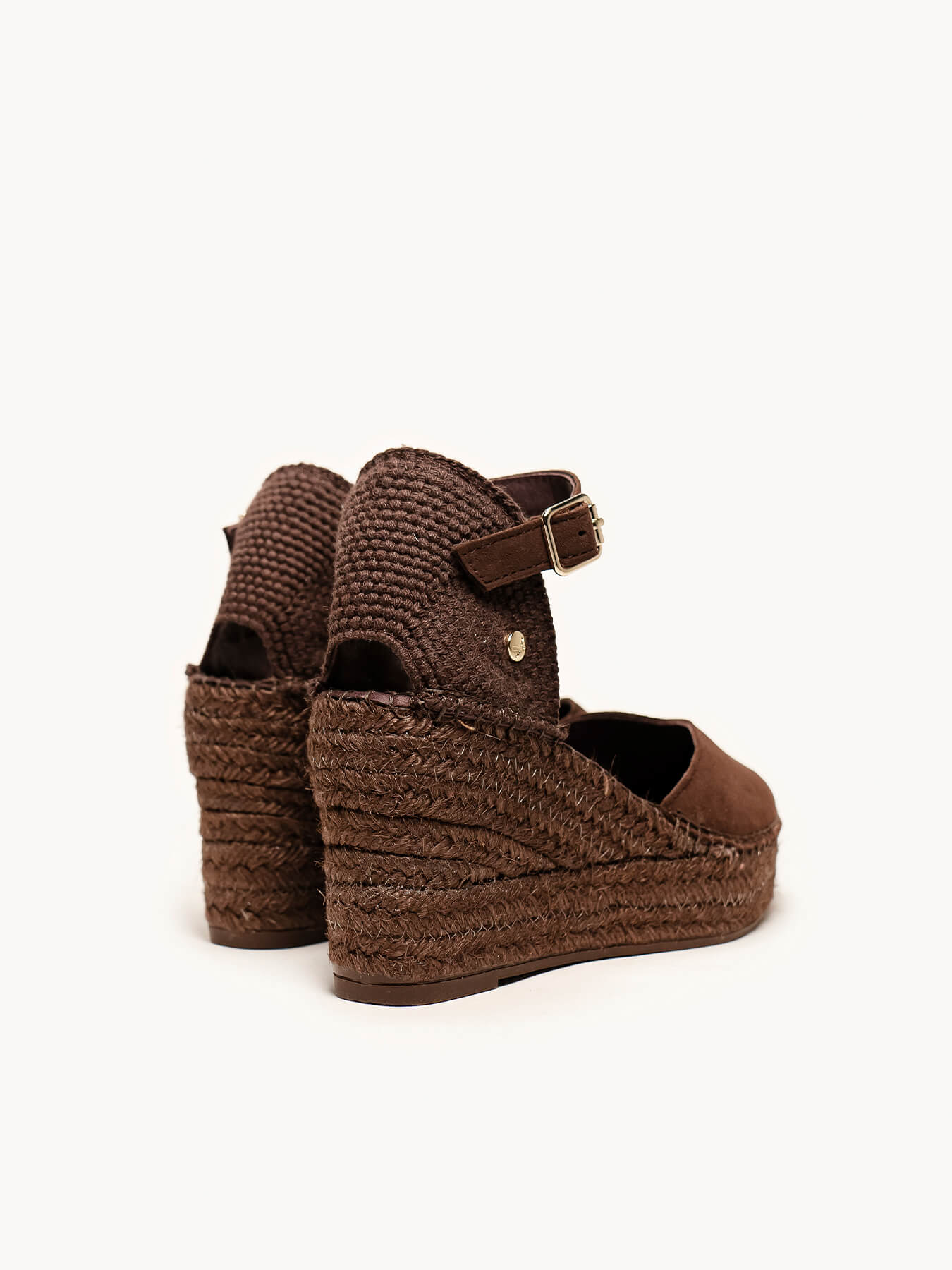 Jara Cuña Media Plataforma Ante Marrón Oscuro