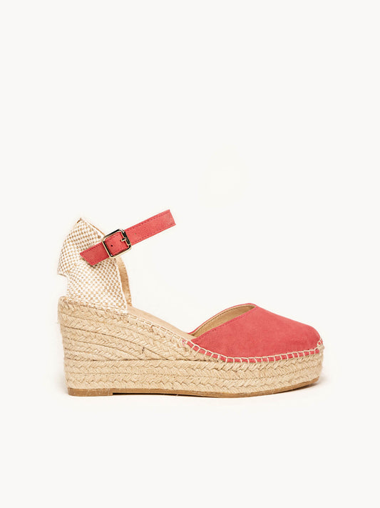 Jara Cuña Media Plataforma Ante Rosa Oscuro