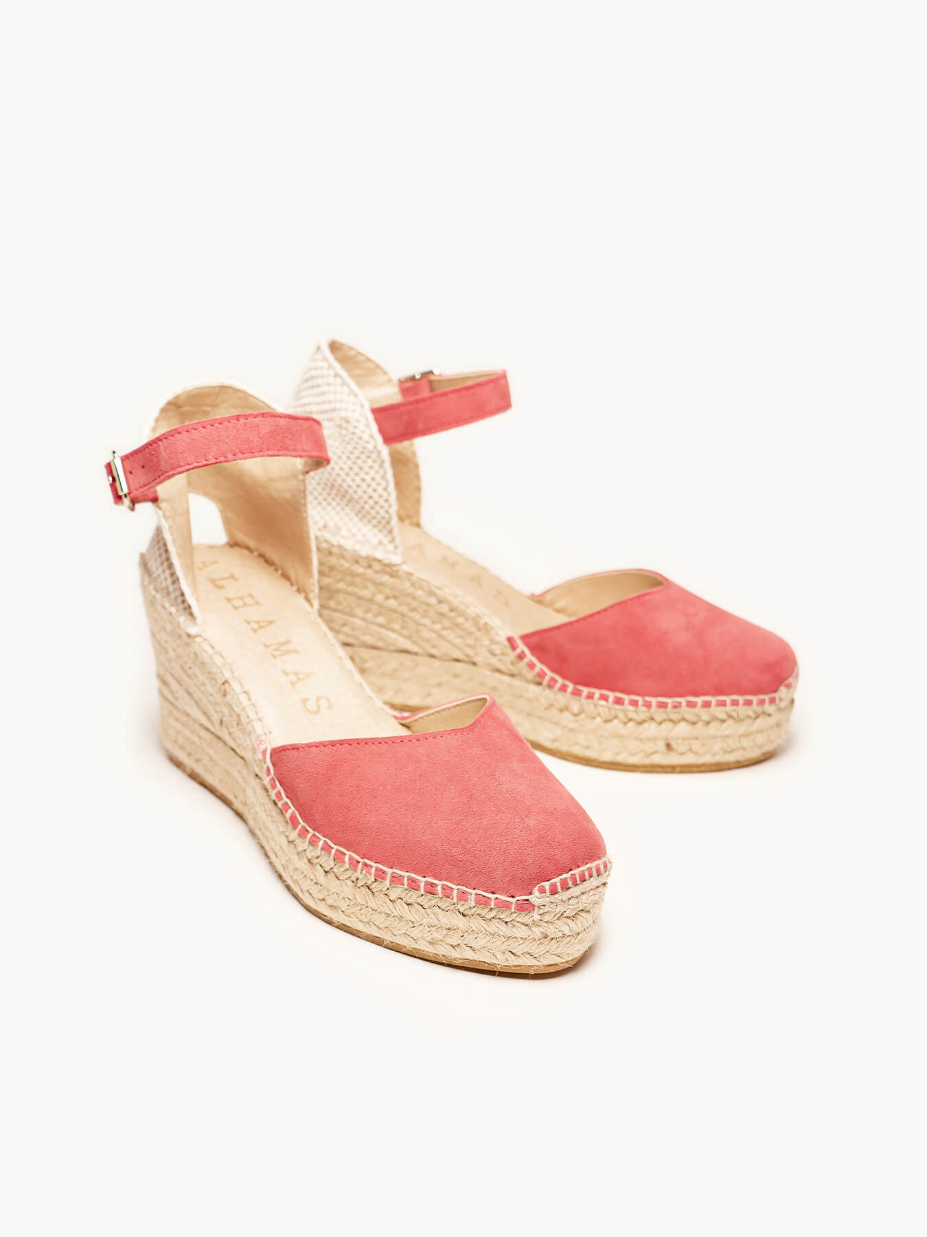 Jara Cuña Media Plataforma Ante Rosa Oscuro