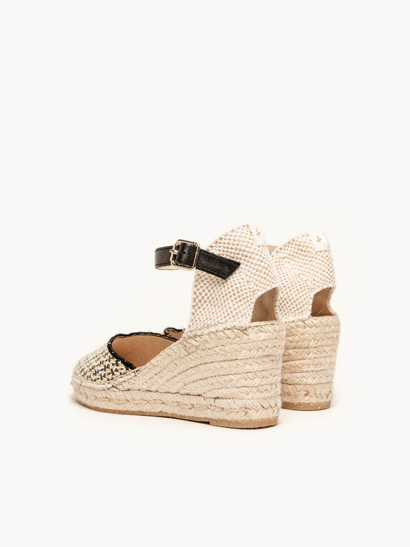 Jara Wedge Medium Braided Black