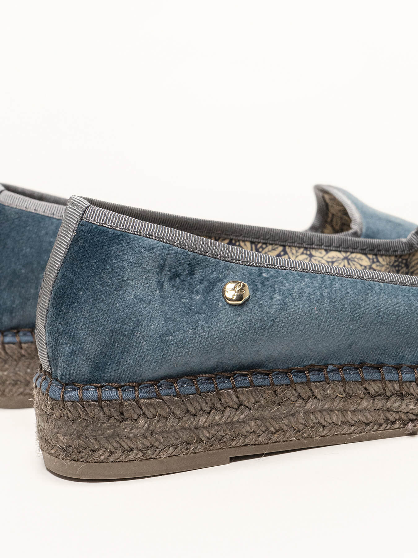 Narciso  Wedge Velvet Blue Jeans