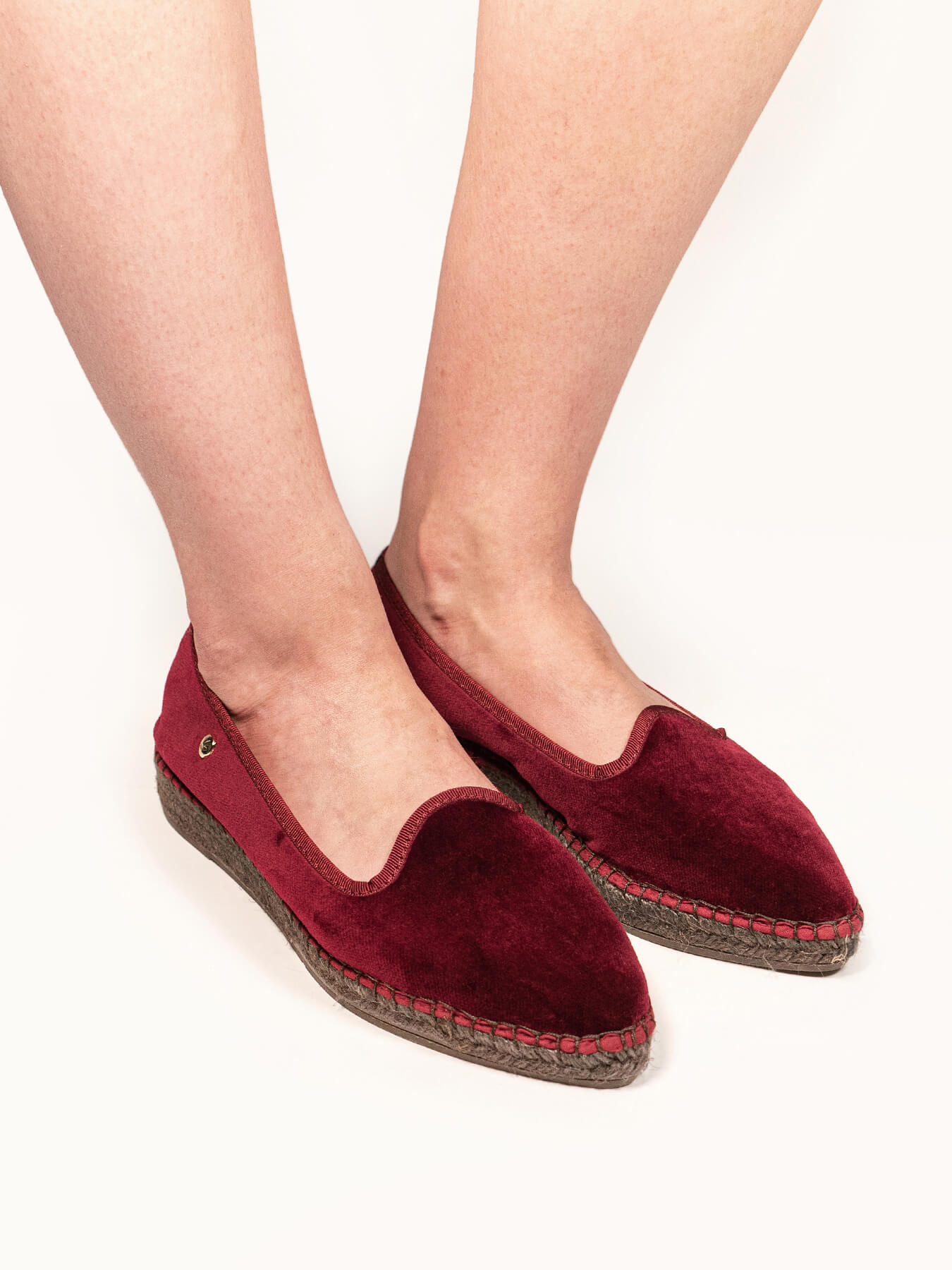 Narciso Maroon Velvet Wedge