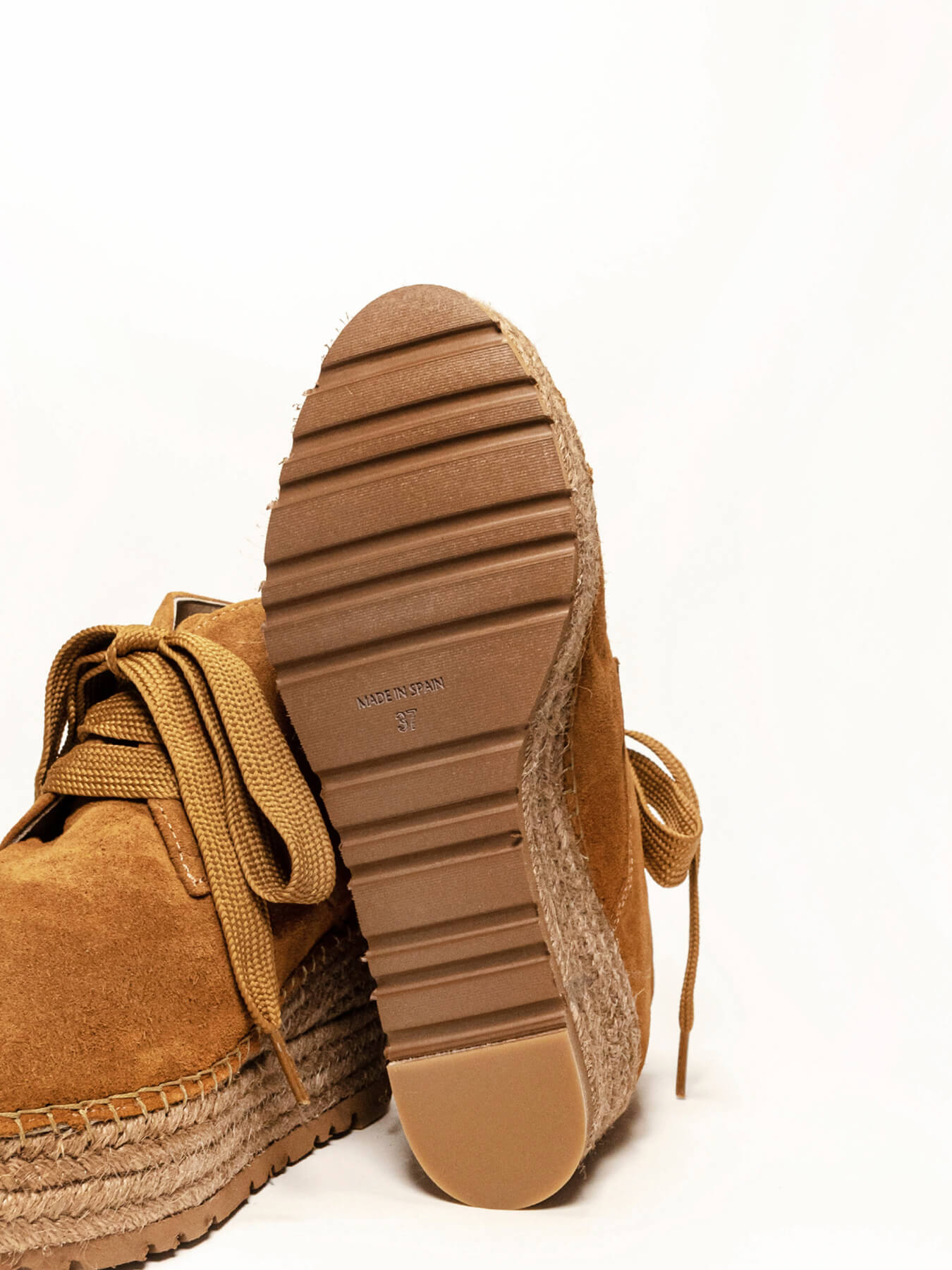 Walnut Light Brown Platform